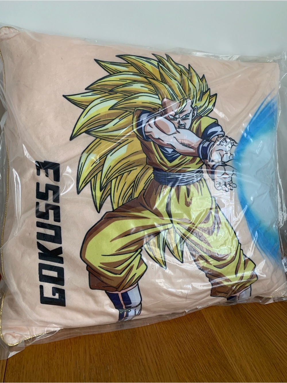 NEW Dragon Ball Z Goku Super Saiyan SS3 Licensed Plush Pillow 40x40cm